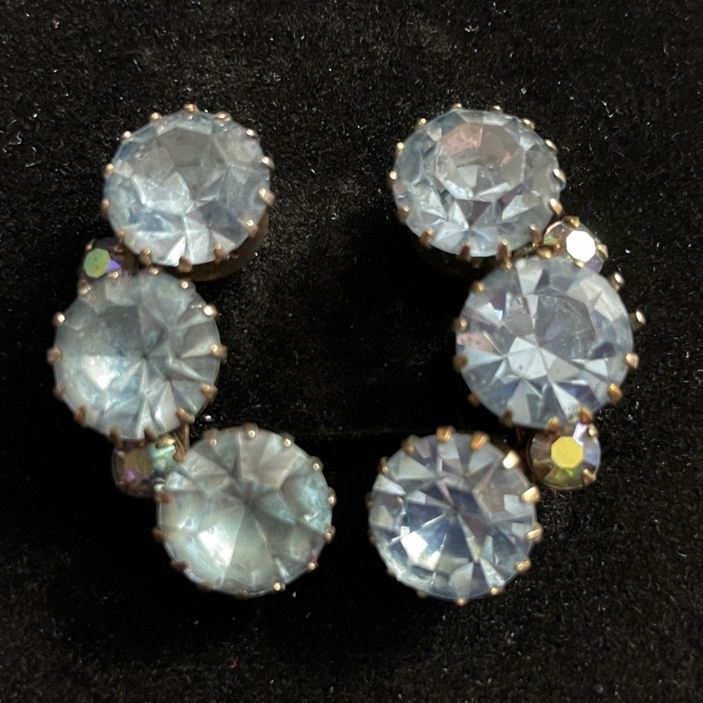 Midcentury Rhinestone Earrings Clip ons Blue Silver Tone Riveted